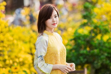 Midu xinh đẹp dịu dàng ngày đầu xuân