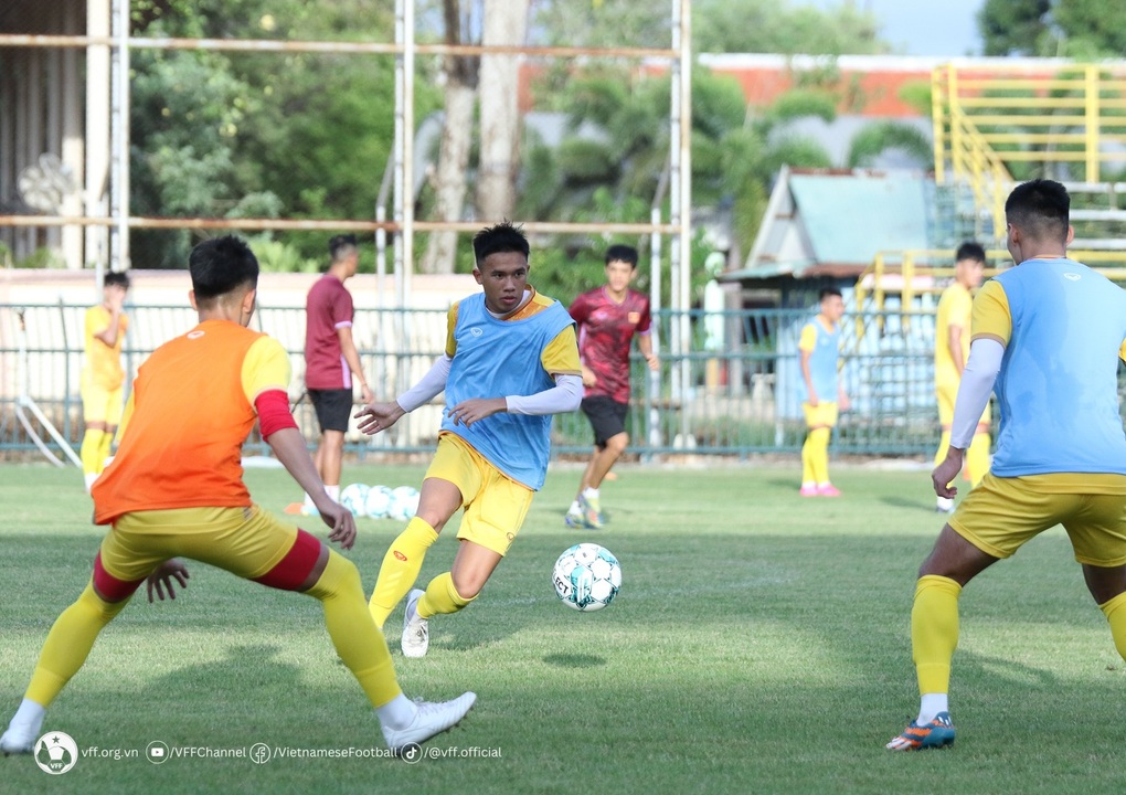 Căng mình tập luyện, U23 Việt Nam tự tin thắng trận ra quân giải Đông Nam Á - 4 Căng mình tập luyện, U23 Việt Nam tự tin thắng trận ra quân giải Đông Nam Á - 4