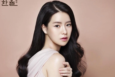 "Ác nữ" của "The Glory" đổi đời nhờ cảnh nóng 18+