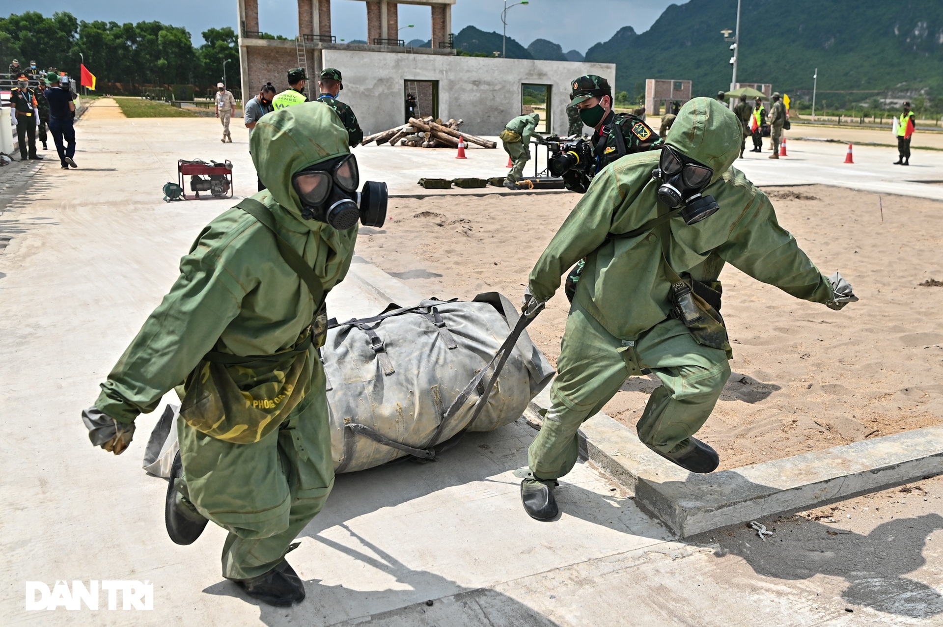 Army Games: Việt Nam toàn thắng chặng 2 tiếp sức nội dung thi Vùng tai nạn - 12 Army Games: Việt Nam toàn thắng chặng 2 tiếp sức nội dung thi Vùng tai nạn - 12