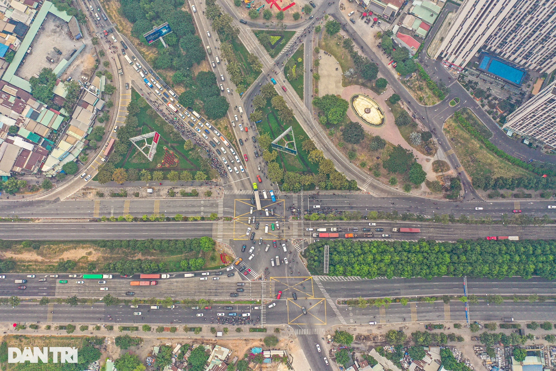 Những gam màu sáng tối của kinh tế TPHCM sau năm đại dịch - 4 Những gam màu sáng tối của kinh tế TPHCM sau năm đại dịch - 4