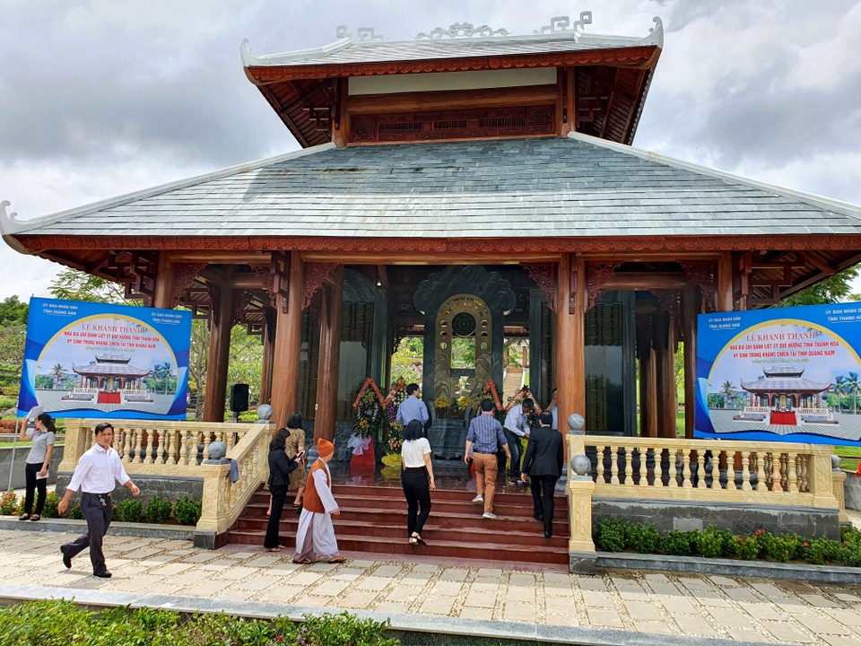Khánh thành nhà bia ghi danh liệt sĩ Thanh Hóa hy sinh tại Quảng Nam - 5 Khánh thành nhà bia ghi danh liệt sĩ Thanh Hóa hy sinh tại Quảng Nam - 5