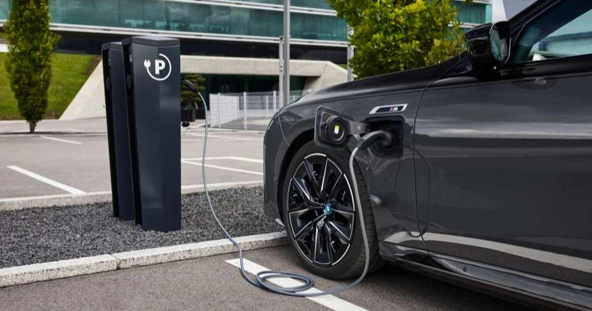 View - Xe hybrid sạc điện không tiết kiệm nhiên liệu như nhà sản xuất quảng cáo | Báo Dân trí