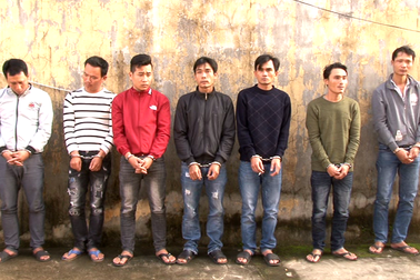 Hơn trăm thanh niên hỗn chiến trong đêm