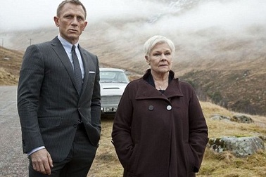 Địa điểm quay phim James Bond bị rác thải “nhấn chìm”