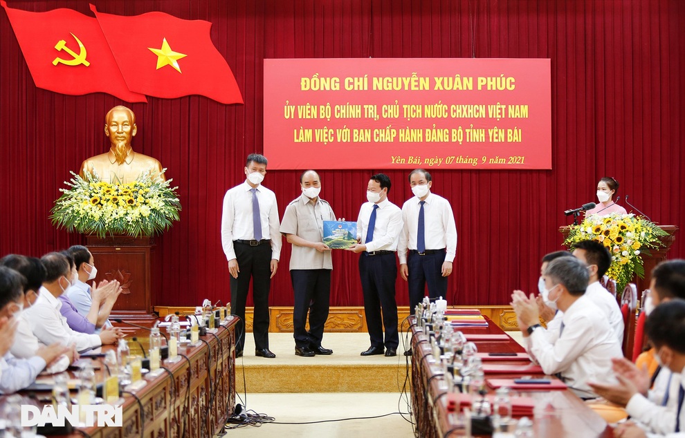 Chủ tịch nước đánh giá cao quyết tâm bảo vệ tỉnh vùng xanh của Yên Bái - 4 Chủ tịch nước đánh giá cao quyết tâm bảo vệ tỉnh vùng xanh của Yên Bái - 4
