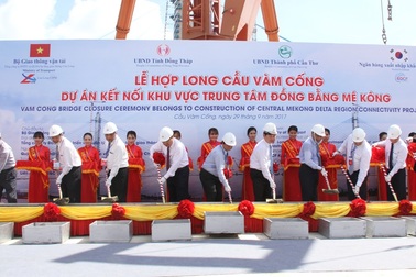 Chính thức hợp long cầu dây văng dài nhất ĐBSCL