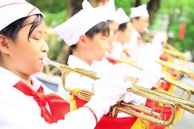 Clip kỷ niệm 100 năm thành lập trường Trưng Vương đẹp như MV ca nhạc