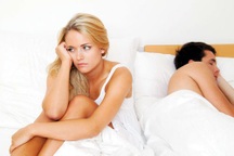 Một nửa phụ nữ trẻ được hỏi cảm thấy “buồn phiền” vì chuyện chăn gối