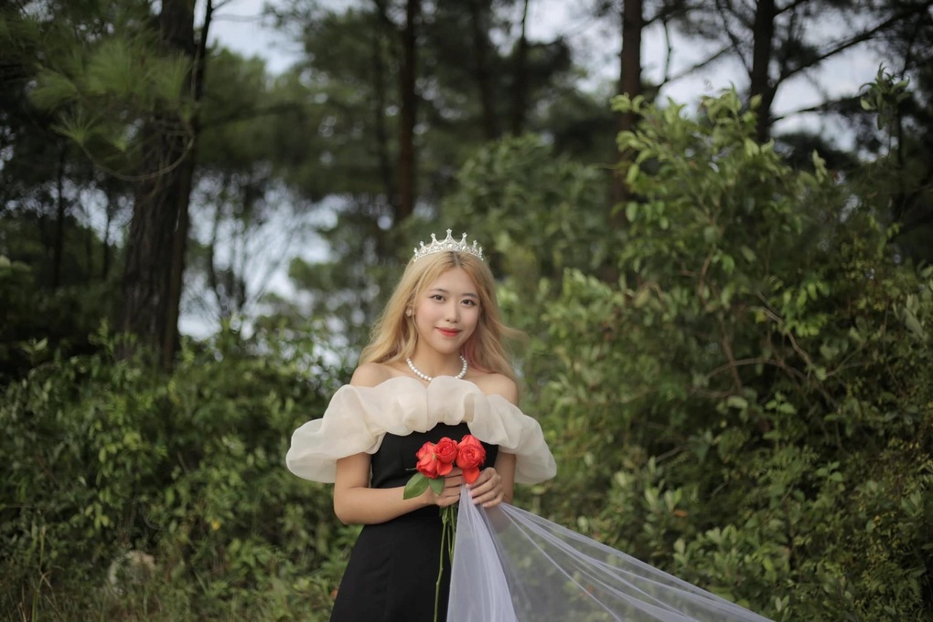 Nữ sinh Ngoại thương bất ngờ nổi tiếng nhờ hát cùng rapper Đen Vâu - 1 Nữ sinh Ngoại thương bất ngờ nổi tiếng nhờ hát cùng rapper Đen Vâu - 1