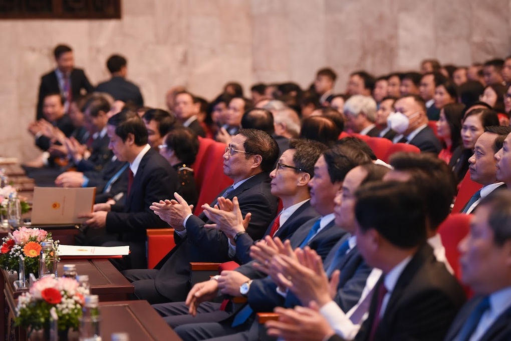 Phần lớn nhà giáo chấp nhận muôn vàn thiệt thòi để gắn bó với nghề - 3 Phần lớn nhà giáo chấp nhận muôn vàn thiệt thòi để gắn bó với nghề - 3