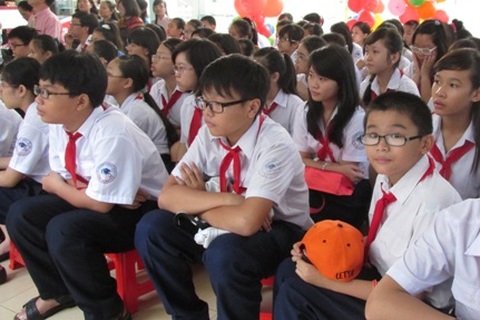 Nghiêm cấm lạm thu, gây khó trong vấn đề đồng phục