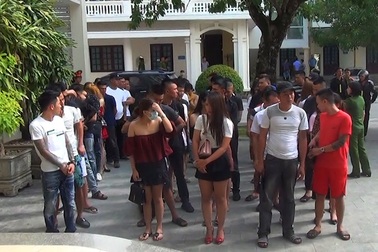 Bắt 54 nam, nữ sử dụng ma túy trong tiệc sinh nhật