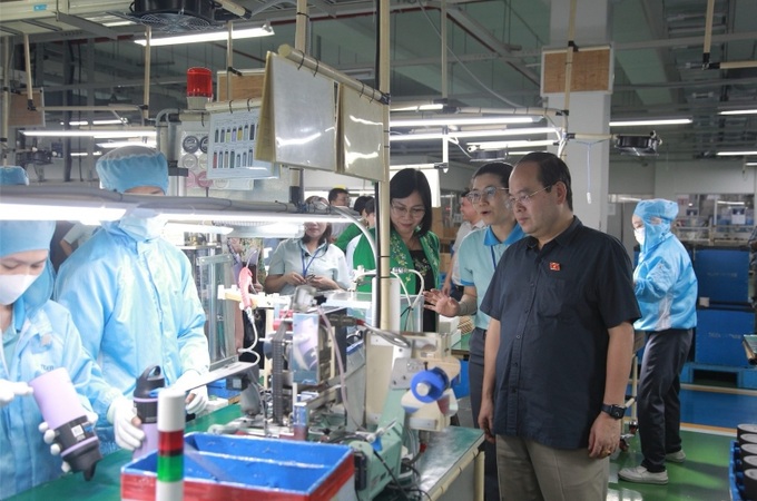 Các doanh nghiệp đa số thưởng Tết bằng 1 tháng lương thực lĩnh.