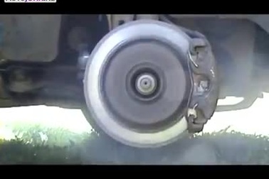 Chuyện gì sẽ xảy ra nếu đạp phanh liên tục khi đổ đèo?