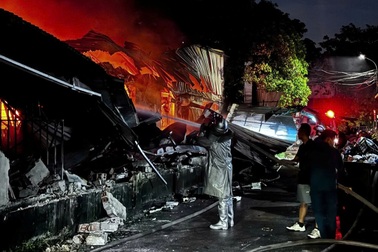 Công an Hà Nội thông tin về vụ cháy xưởng 700m2 gần Nhà máy diêm Thống Nhất