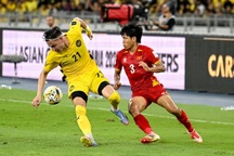 Tranh cãi nảy lửa ở bóng đá Malaysia sau khi nhận án phạt từ FIFA