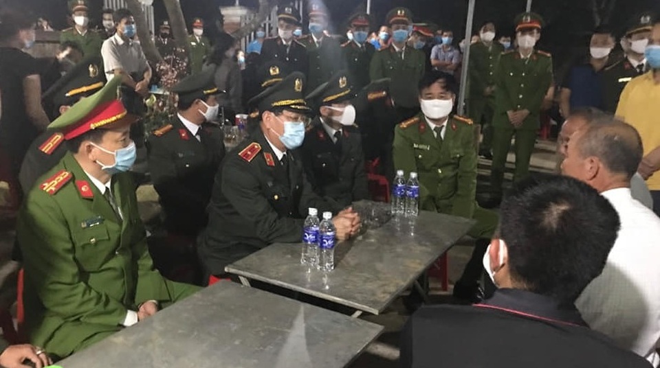 Thăng hàm, làm chế độ liệt sĩ cho chiến sĩ công an hy sinh khi làm nhiệm vụ - 6 Thăng hàm, làm chế độ liệt sĩ cho chiến sĩ công an hy sinh khi làm nhiệm vụ - 6