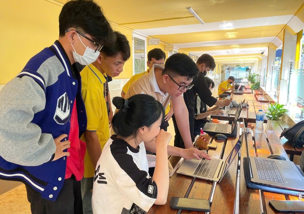 Cần Thơ: Trao học bổng cho học sinh, sinh viên đam mê công nghệ và sáng tạo - 1 Cần Thơ: Trao học bổng cho học sinh, sinh viên đam mê công nghệ và sáng tạo - 1