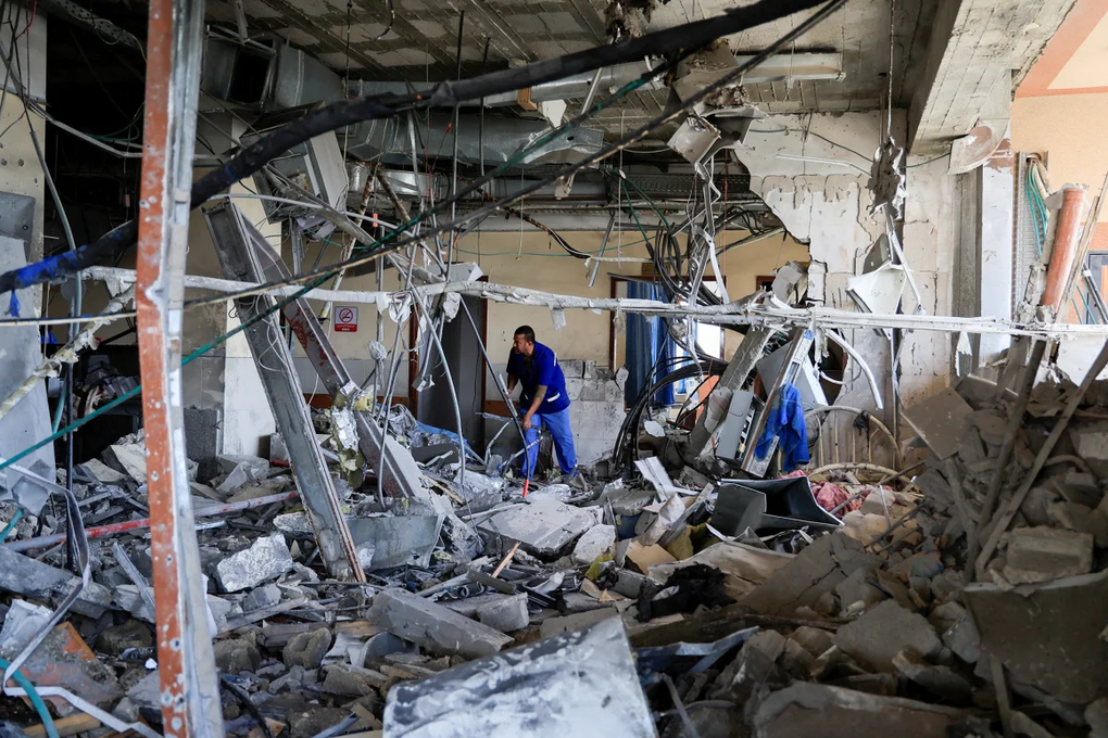 Israel tấn công bệnh viện ở Gaza, nhắm vào thủ lĩnh Hamas - 1 Israel tấn công bệnh viện ở Gaza, nhắm vào thủ lĩnh Hamas - 1