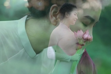 Cận cảnh nhan sắc của bà mẹ hai con trẻ trung xinh đẹp như gái tuổi 18