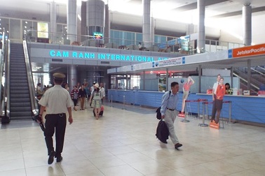 Làm rõ việc nhiều khách Trung Quốc “la ó” ở sân bay Cam Ranh