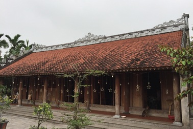 Trầm trồ nhà gỗ bạc tỷ từng bậc nhất miền Bắc