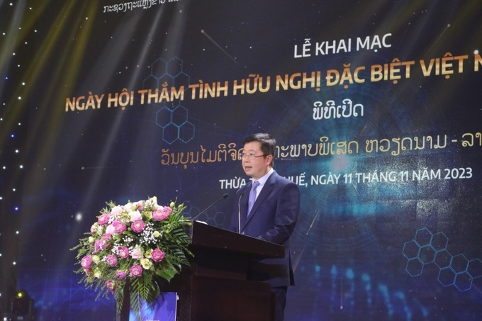Ông Nguyễn Thanh Lâm - Thứ trưởng Bộ TT&TT phát biểu khai mạc Chương trình “Ngày hội thắm tình hữu nghị đặc biệt Việt Nam - Lào năm 2023”
