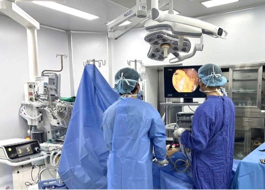 Phẫu thuật cắt bán phần dạ dày cứu cụ bà 70 tuổi mắc ung thư tại Vinmec Nha Trang - 1 Phẫu thuật cắt bán phần dạ dày cứu cụ bà 70 tuổi mắc ung thư tại Vinmec Nha Trang - 1