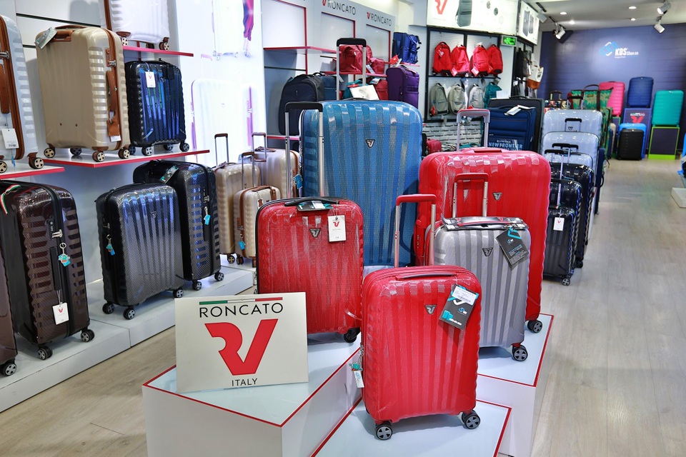 KOS - Hành trình chinh phục người dùng Việt bằng vali chính hãng - 2 KOS - Hành trình chinh phục người dùng Việt bằng vali chính hãng - 2