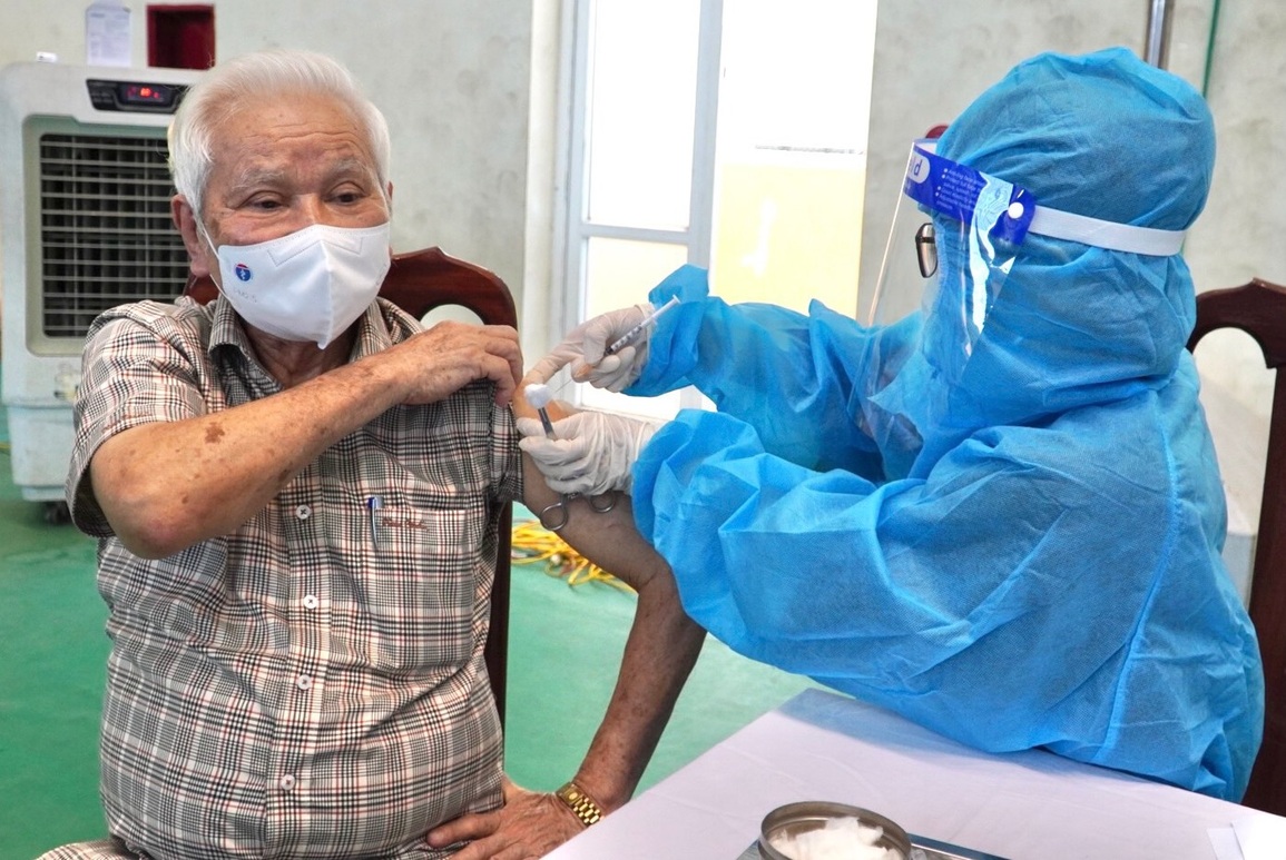 Hà Nội vận động người dân tiêm vaccine Covid-19 để giảm nguy cơ tử vong - 1 Hà Nội vận động người dân tiêm vaccine Covid-19 để giảm nguy cơ tử vong - 1