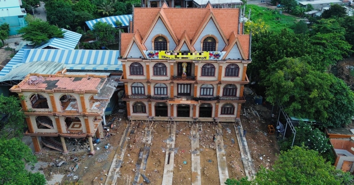 View - "Thần đèn" di dời tòa nhà 3 tầng, nhường đất làm Vành đai 3 TPHCM | Báo Dân trí