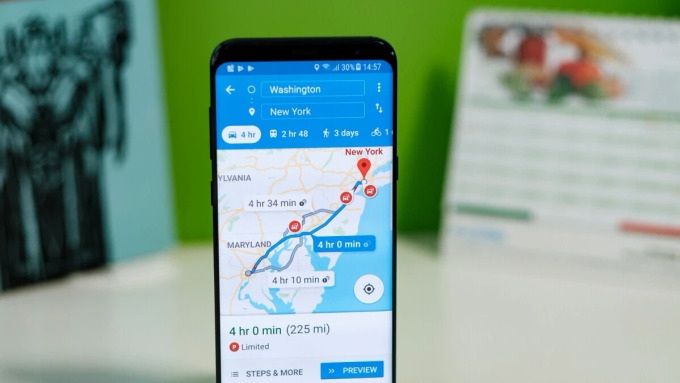 Ứng dụng Google Maps hoạt động trên điện thoại Android. Ảnh: Phonearena