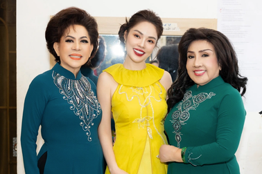 Dương Cẩm Lynh hội ngộ NSND Lệ Thủy, danh ca Giao Linh