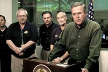 Thống đốc bang Florida Jeb Bush xin lỗi dân chúng