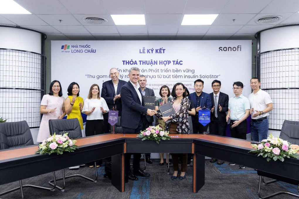 FPT Long Châu và Sanofi Việt Nam xử lý rác thải nhựa từ bút tiêm insulin - 1 FPT Long Châu và Sanofi Việt Nam xử lý rác thải nhựa từ bút tiêm insulin - 1