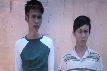 Khởi tố 2 tên trộm phụ tùng ô tô kiếm tiền xài Tết