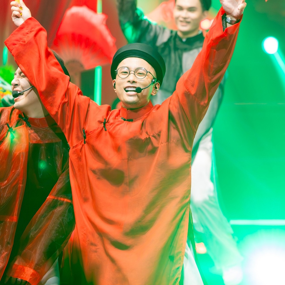 Rapper Rhymastic: Vợ ghen khi tôi khoác tay fan nữ - 6 Rapper Rhymastic: Vợ ghen khi tôi khoác tay fan nữ - 6