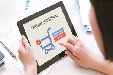 Bán hàng online “nghề tay trái” của chị em công sở