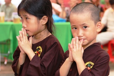 Lễ Vu lan của những đứa trẻ mồ côi