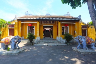 Đình cổ 300 năm tuổi đặt tên theo cặp voi chầu, lưu giữ 10 đạo sắc phong