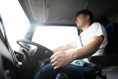 Bị trao nhầm lúc nhỏ, tài xế nghèo đến 60 tuổi mới biết thân thế giàu có