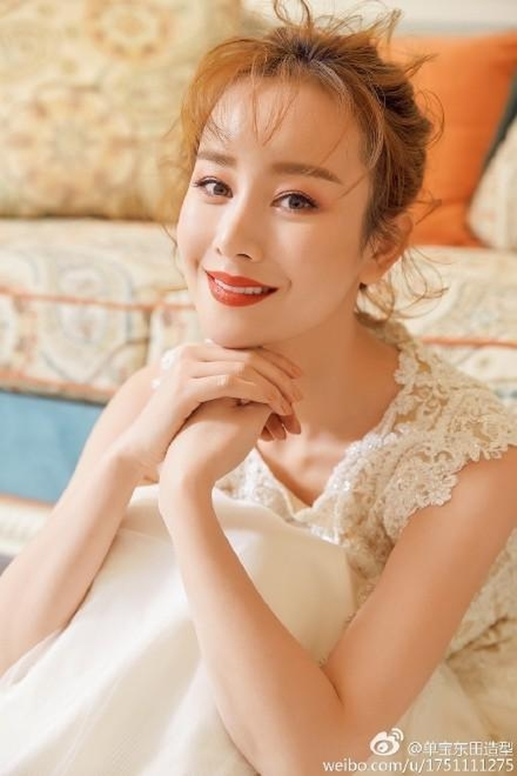 Nàng Vương Ngữ Yên Trương Mông đeo trĩu vàng, rạng rỡ trong ngày cưới - 10 Nàng Vương Ngữ Yên Trương Mông đeo trĩu vàng, rạng rỡ trong ngày cưới - 10