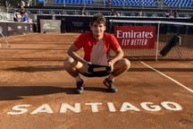 Tay vợt đầu tiên trên thế giới nhiễm Covid-19