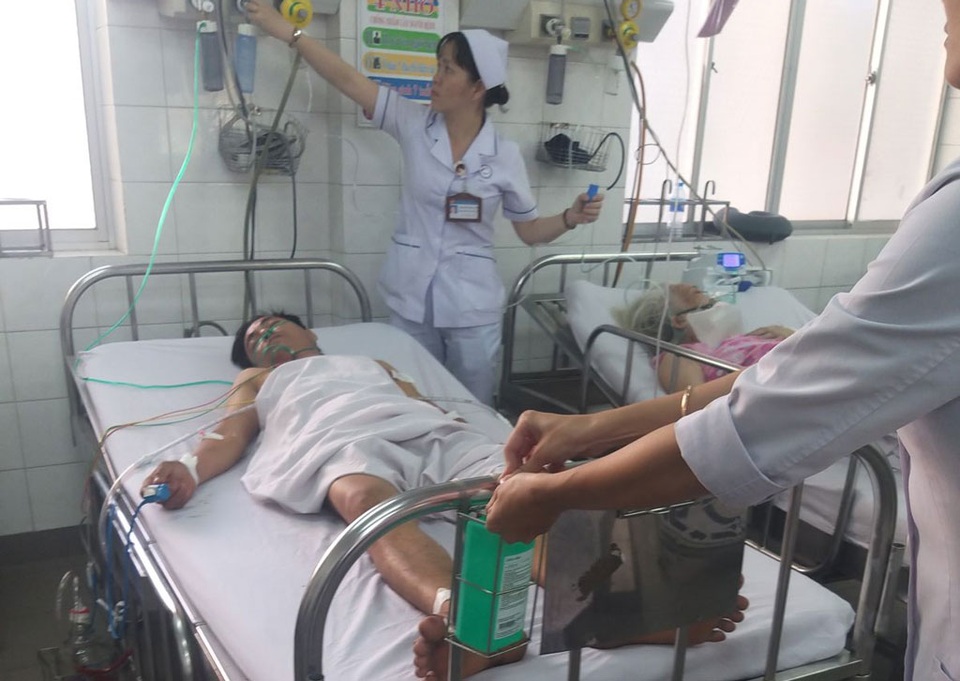 Nghi án con đâm cha nguy kịch sau chầu nhậu - 1 Nghi án con đâm cha nguy kịch sau chầu nhậu - 1