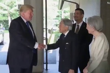 Tổng thống Donald Trump diện kiến Nhật Hoàng