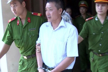 Bắt khẩn cấp Phó TGĐ công ty thép, thu giữ 1 khẩu súng