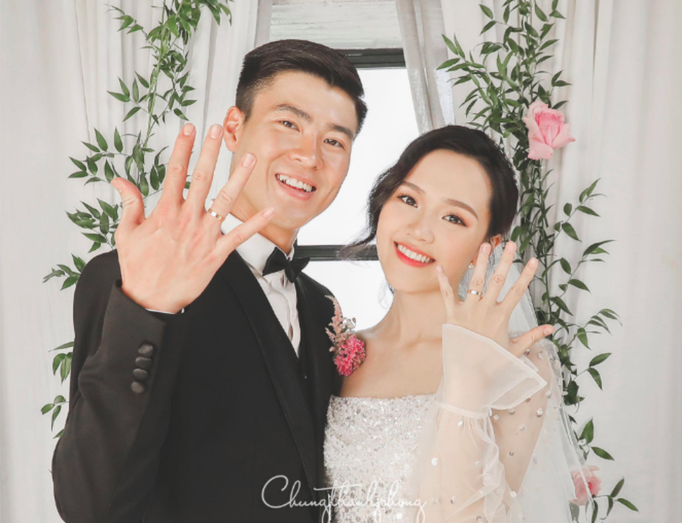Đám cưới cầu thủ Duy Mạnh ngày 9/2 sẽ quy tụ nhiều ngôi sao showbiz - 4 Đám cưới cầu thủ Duy Mạnh ngày 9/2 sẽ quy tụ nhiều ngôi sao showbiz - 4