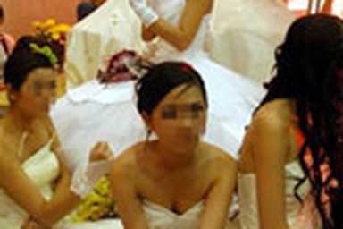 Những “bài học” sau cánh gà