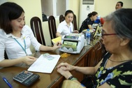Vì sao mức hưởng lương hưu của nam thấp hơn nữ khi giảm năm đóng BHXH?
